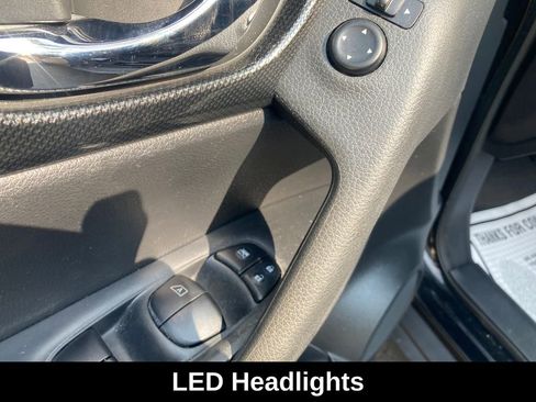 Used 2016 Nissan Rogue SL w/ SL Premium Package image 14