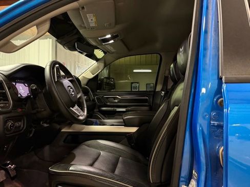 Used 2022 RAM 1500 Laramie AWD/4WD image 13