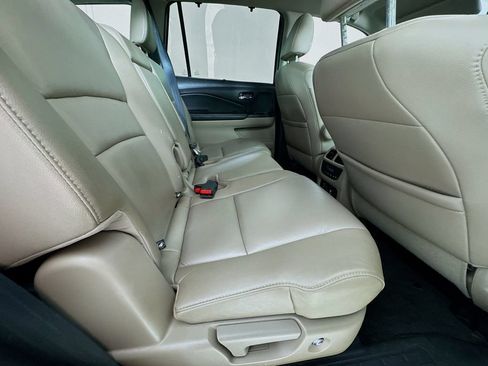 Used 2016 Honda Pilot Touring image 35