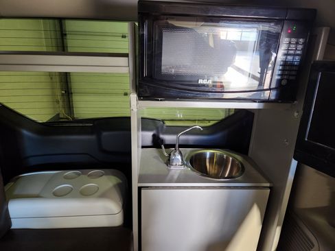 Used 2022 Ford Transit Connect Titanium w/ Trailer Tow Package image 16