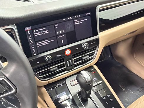 Certified 2026 Porsche Macan S AWD/4WD image 26
