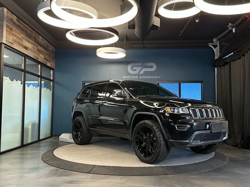 Used 2017 Jeep Grand Cherokee Limited AWD/4WD image 1