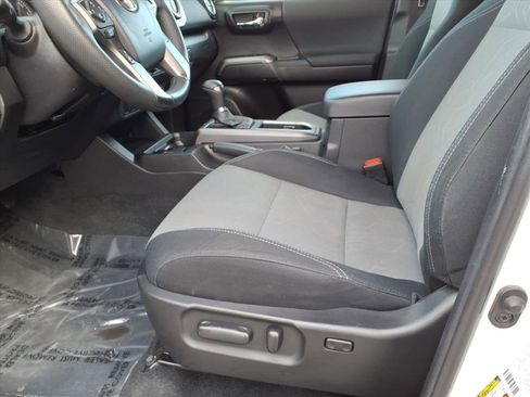 Certified 2023 Toyota Tacoma TRD Sport image 14