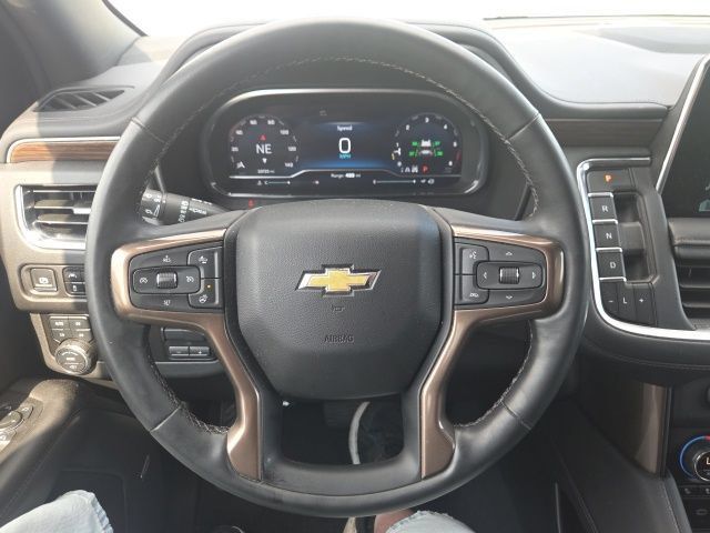 Used 2024 Chevrolet Suburban High Country AWD/4WD image 37
