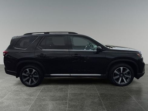 Used 2023 Honda Pilot Touring image 8