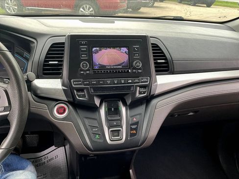Used 2018 Honda Odyssey LX image 14
