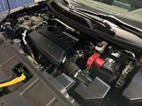 Used 2023 Nissan Rogue S image 30