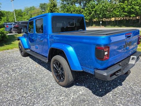 Certified 2023 Jeep Gladiator Overland AWD/4WD image 11