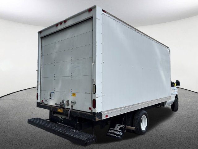 Used 2015 Ford E-350 and Econoline 350 Super Duty RWD image 13