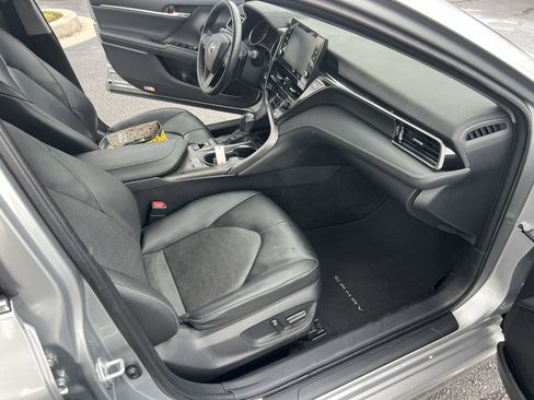 Used 2022 Toyota Camry XSE w/ Carpet Mat Package (TMS) FWD image 34