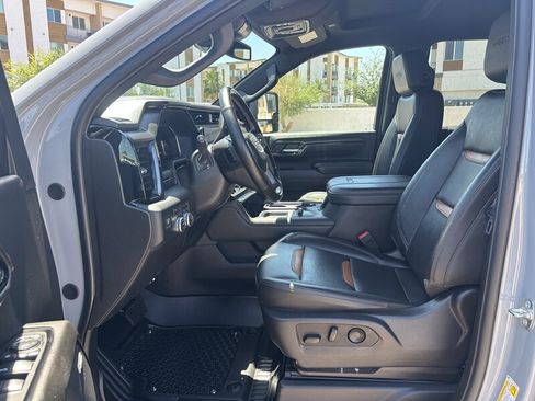 Used 2024 GMC Sierra 2500 AT4 w/ AT4 Preferred Package AWD/4WD image 15