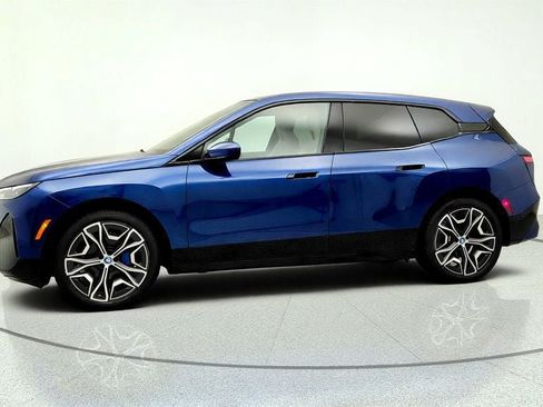 Used 2025 BMW iX xDrive50 w/ Sport Package AWD/4WD image 8