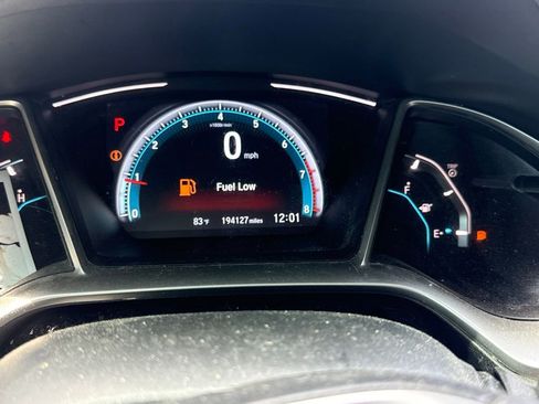 Used 2017 Honda Civic EX image 10