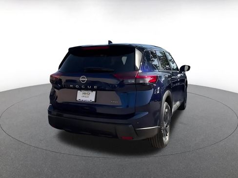 Used 2025 Nissan Rogue SV AWD/4WD image 14