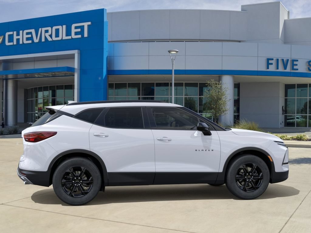 New 2026 Chevrolet Blazer LT w/ Convenience Package FWD image 5