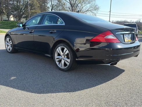 Used 2010 Mercedes-Benz CLS 550 image 8