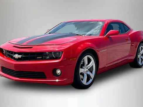 Used 2010 Chevrolet Camaro SS w/ RS Package RWD image 2