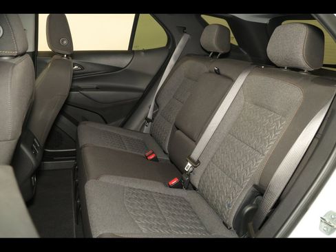 Used 2023 Chevrolet Equinox LT image 27