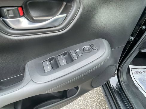 Certified 2024 Honda HR-V LX image 13