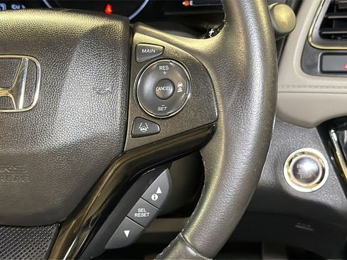 Used 2019 Honda HR-V Touring image 19