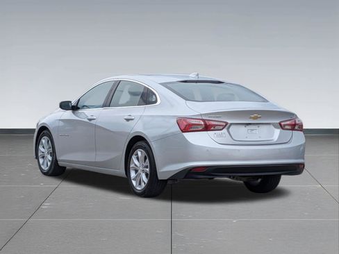 Used 2020 Chevrolet Malibu LT w/ Leather Package image 3