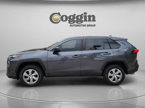 Certified 2023 Toyota RAV4 LE FWD image 3