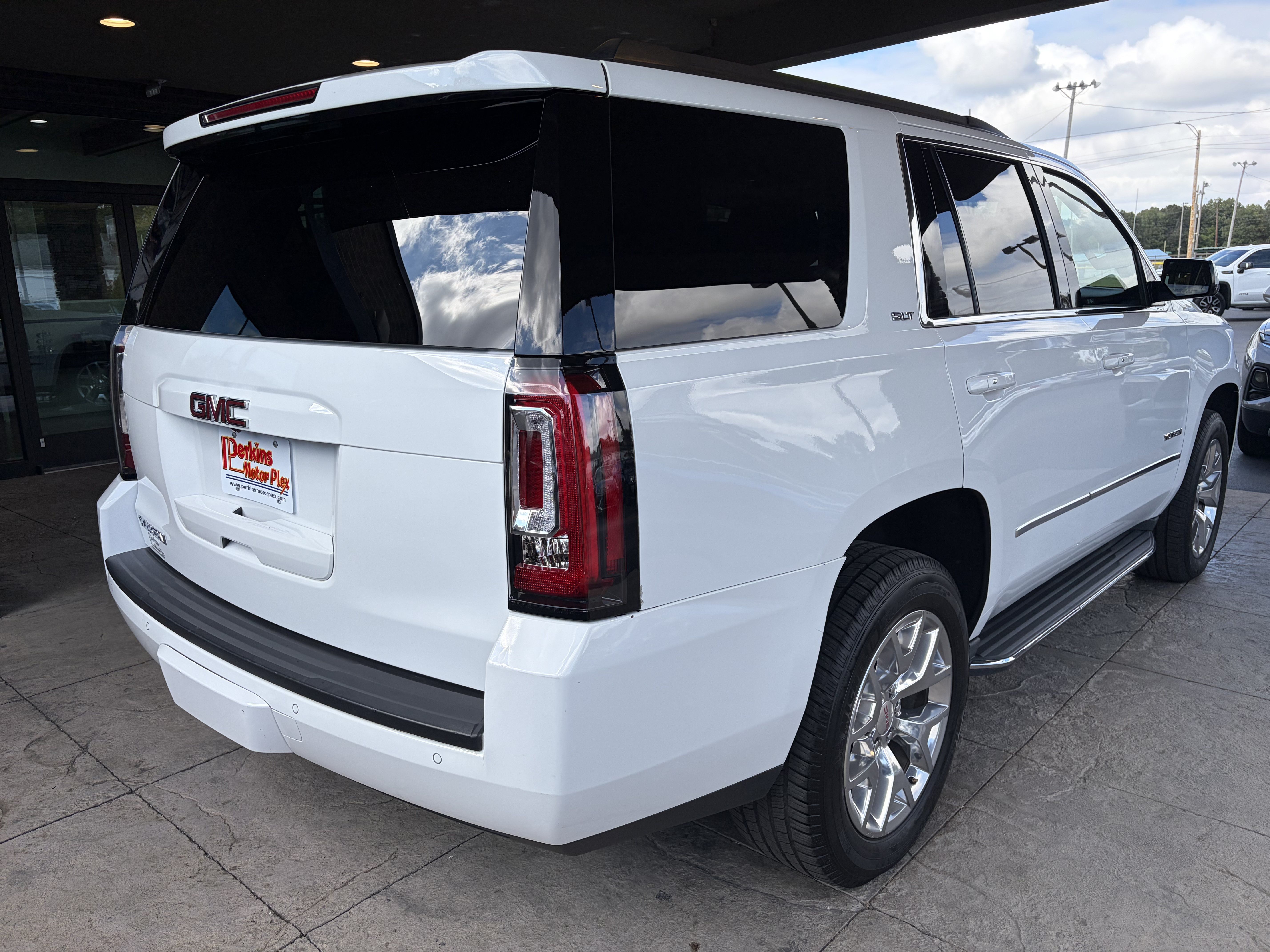 Used 2016 GMC Yukon SLT w/ Open Road Package AWD/4WD image 6