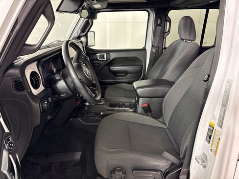 Used 2025 Jeep Wrangler Unlimited Sport AWD/4WD image 27
