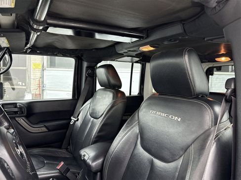 Used 2016 Jeep Wrangler Unlimited Sport w/ Connectivity Group image 10