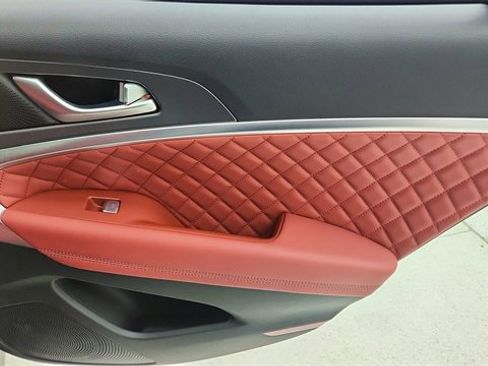 Used 2025 Genesis G70 3.3T Advanced w/ Sport Prestige Package image 28