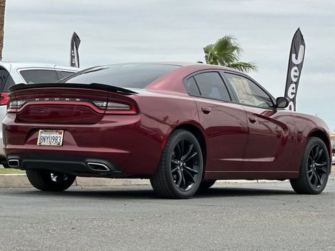Certified 2017 Dodge Charger SE w/ Blacktop Package RWD image 3
