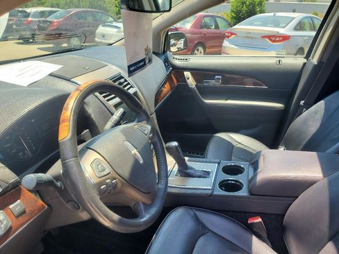 Used 2015 Lincoln MKX AWD w/ Equipment Group 102A image 19