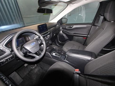 Used 2023 Ford Escape Active AWD/4WD image 2