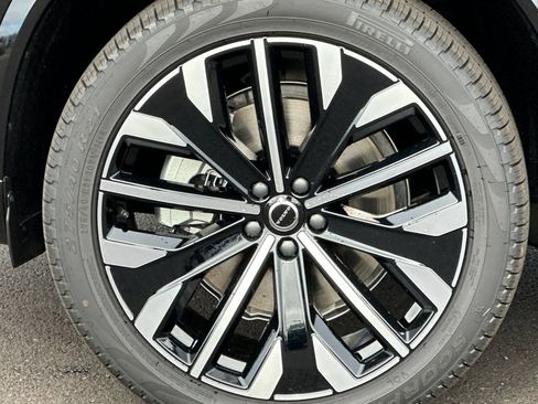 New 2026 Volvo XC90 B6 Plus w/ Protection Package image 24