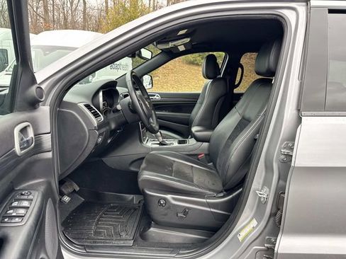 Used 2020 Jeep Grand Cherokee Altitude image 17