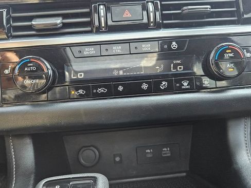 Used 2023 Nissan Pathfinder SL w/ SL Premium Package AWD/4WD image 33