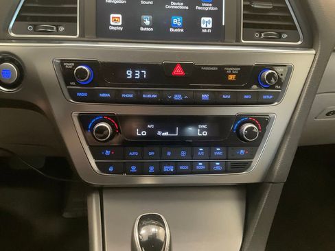 Used 2016 Hyundai Sonata Limited FWD image 25