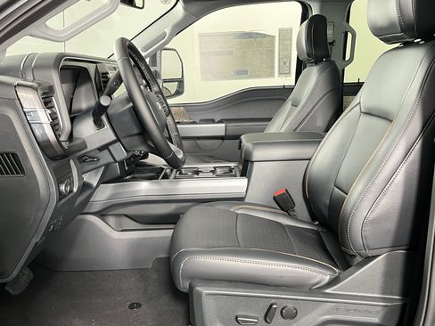 New 2026 Ford F350 Lariat w/ Black Appearance Package image 9