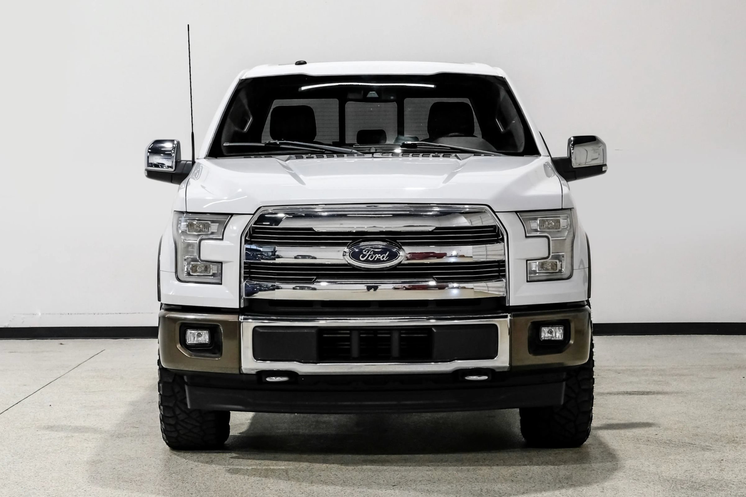 Used 2017 Ford F150 King Ranch w/ Equipment Group 601A Luxury AWD/4WD image 3