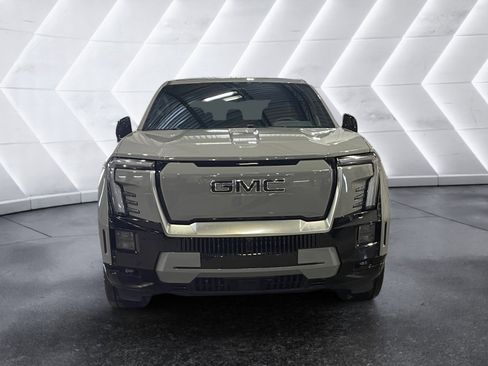 Used 2024 GMC Sierra EV Denali image 9