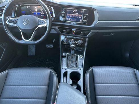 Used 2024 Volkswagen Jetta SE image 13