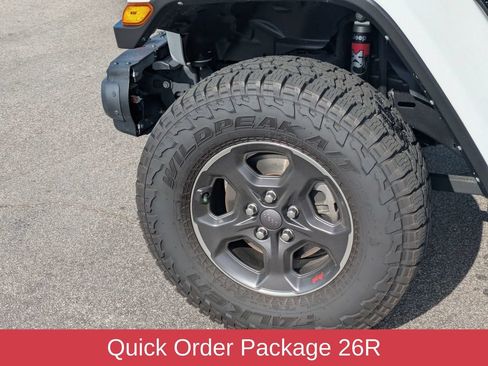 Used 2021 Jeep Gladiator Rubicon AWD/4WD image 8