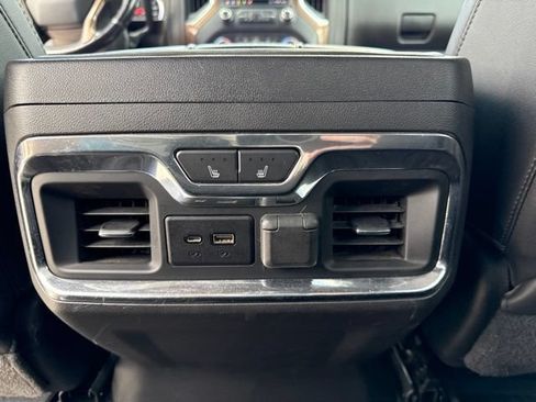 Used 2020 Chevrolet Silverado 1500 High Country w/ Technology Package AWD/4WD image 13