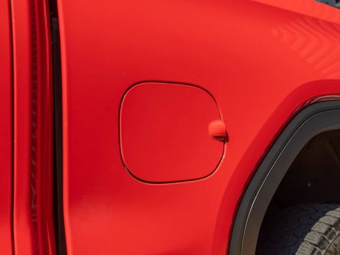 Used 2022 GMC Sierra 1500 AT4 w/ AT4 Preferred Package image 16