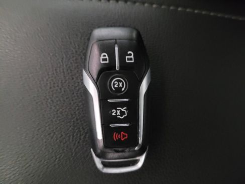 Used 2015 Ford Fusion Titanium image 32