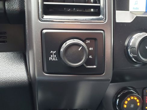 Used 2019 Ford F150 XLT w/ Equipment Group 302A Luxury AWD/4WD image 22