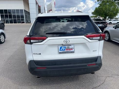 Used 2025 Toyota RAV4 XLE image 3