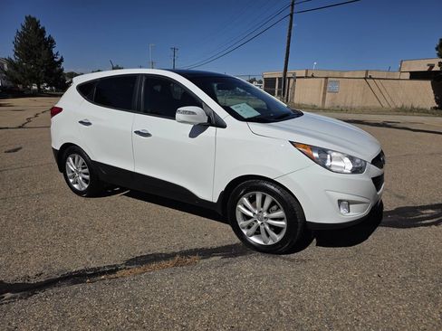 Used 2013 Hyundai Tucson Limited w/ Premium Pkg FWD image 10