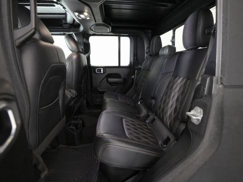 Used 2022 Jeep Gladiator Sport image 13