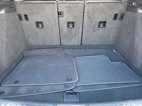 Used 2020 Porsche Macan Turbo image 16